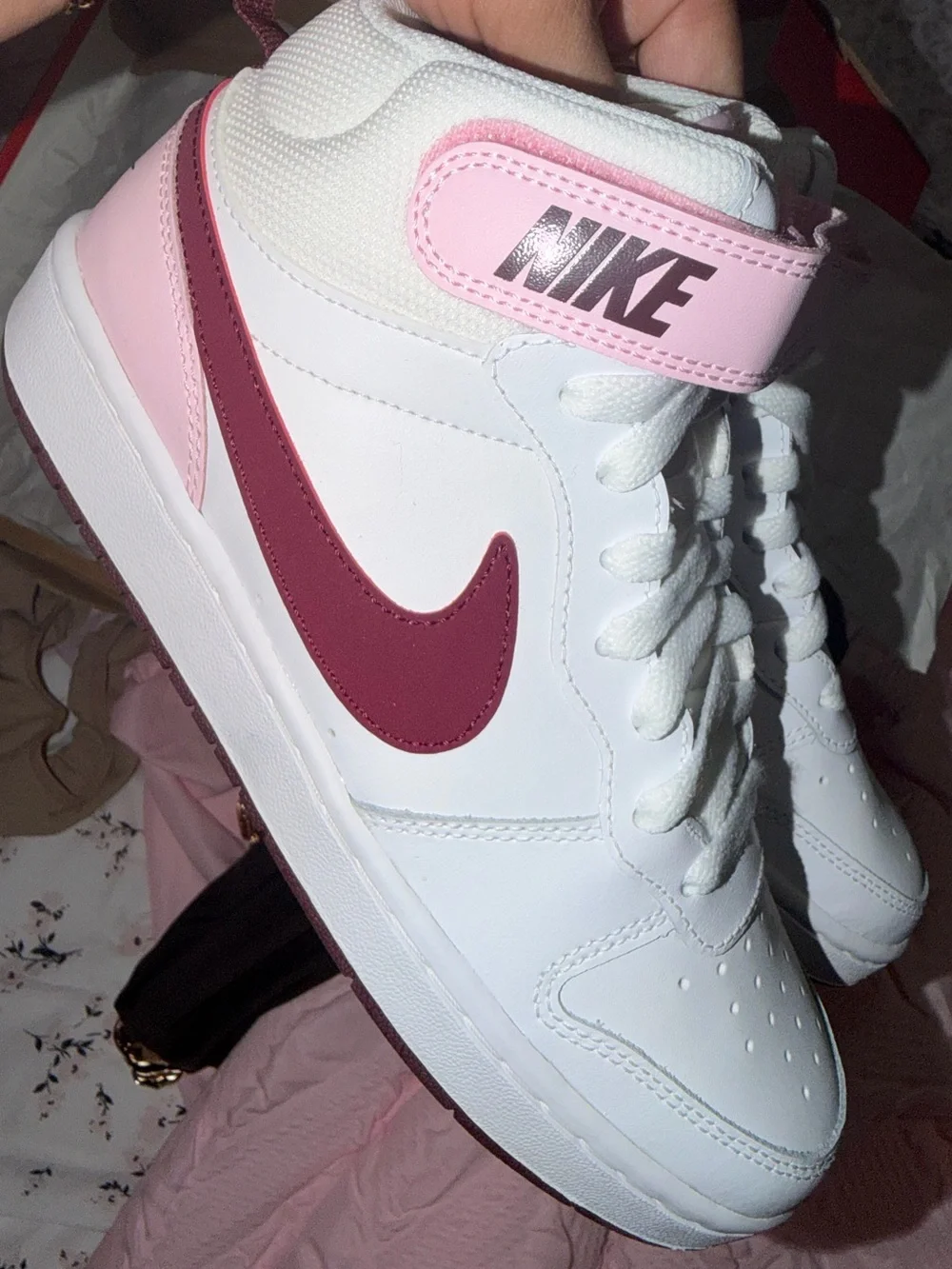 Nike sporty mid